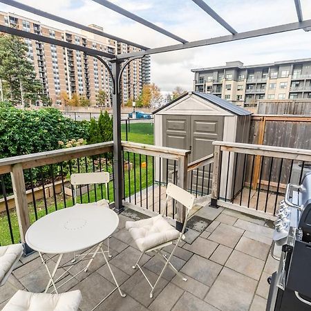 Globalstay Modern Townhomes In Lakeshore Steps To The Beach Hamilton Exterior foto