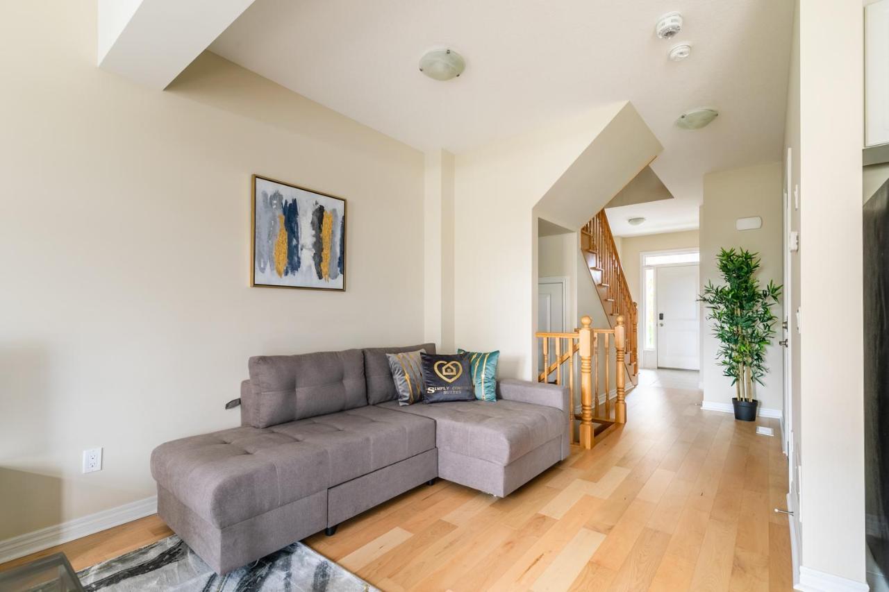 Globalstay Modern Townhomes In Lakeshore Steps To The Beach Hamilton Exterior foto